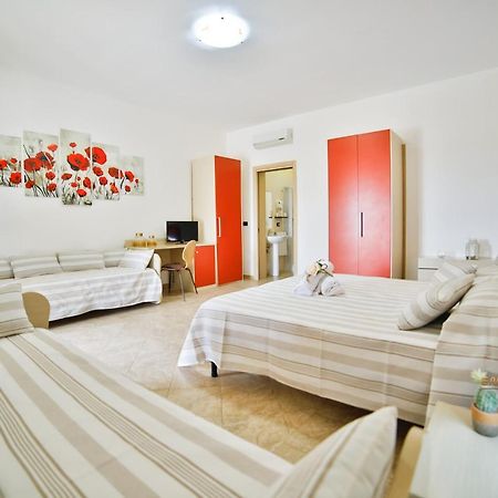 B&B La Casa Di Attilio Porto Cesareo Exteriör bild