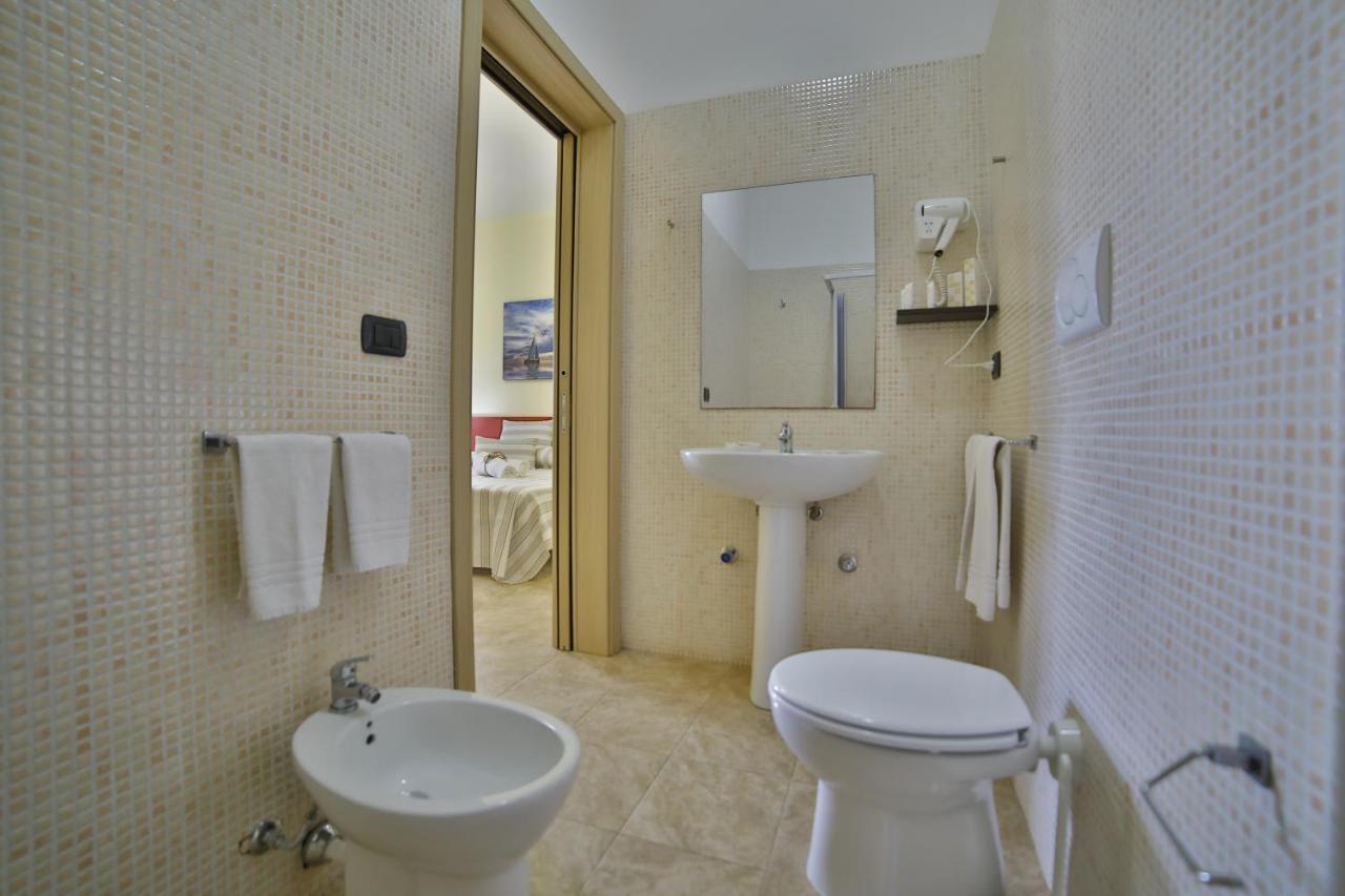 B&B La Casa Di Attilio Porto Cesareo Exteriör bild