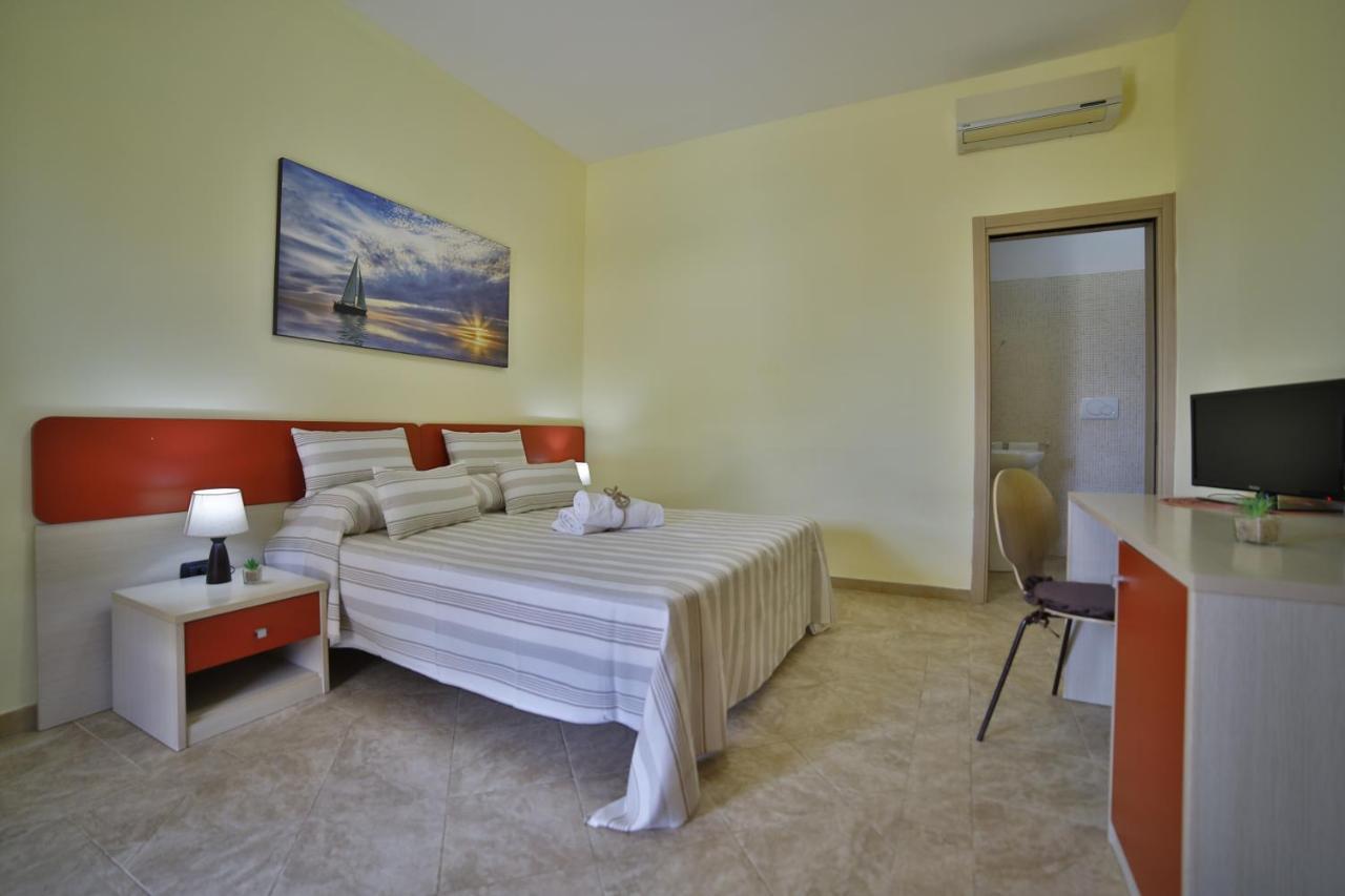 B&B La Casa Di Attilio Porto Cesareo Exteriör bild