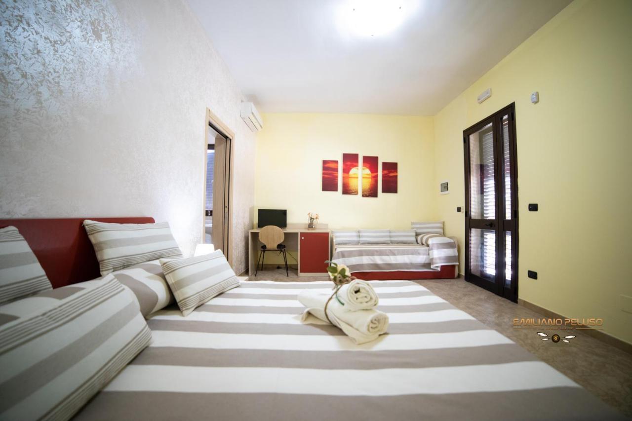 B&B La Casa Di Attilio Porto Cesareo Exteriör bild