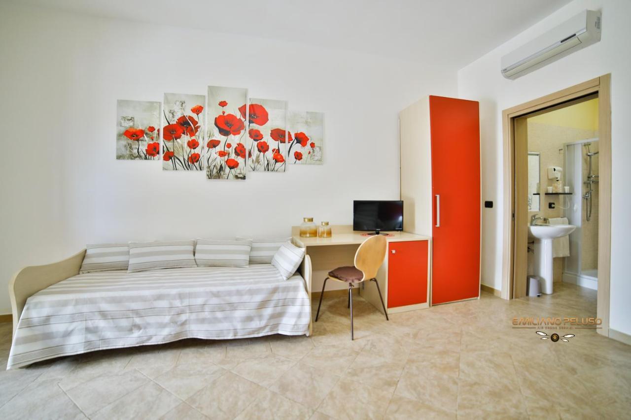 B&B La Casa Di Attilio Porto Cesareo Exteriör bild