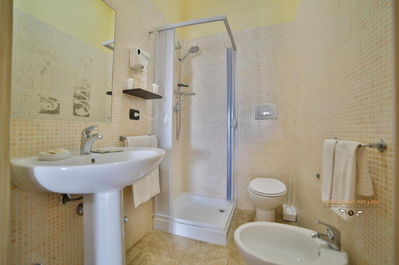 B&B La Casa Di Attilio Porto Cesareo Exteriör bild