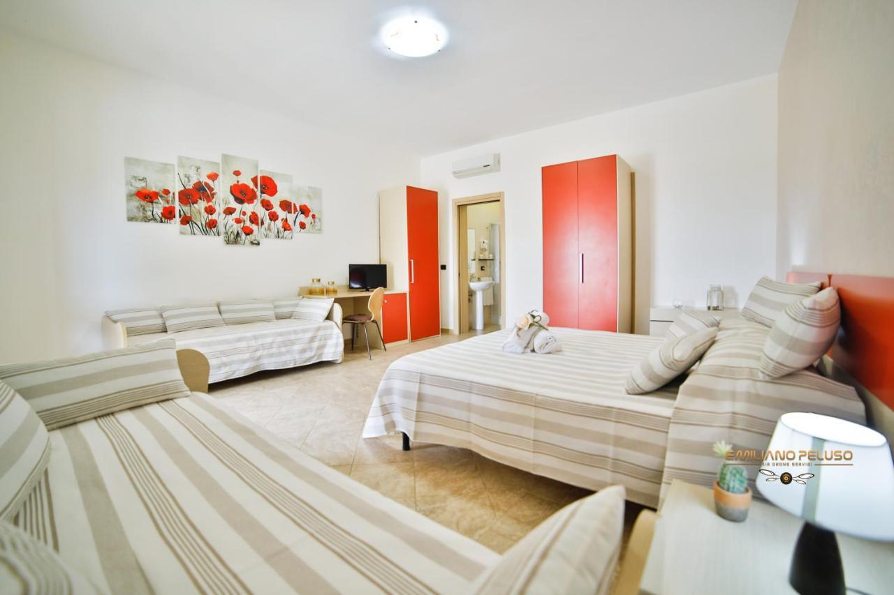 B&B La Casa Di Attilio Porto Cesareo Exteriör bild